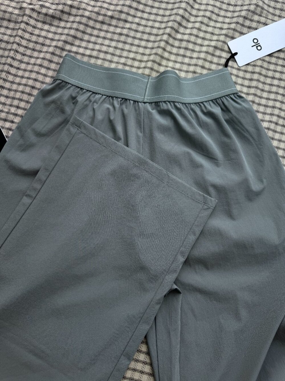 NWT 👖 Alo Yoga Suit Up Trouser Steel Grey Wide Leg Pants 30” Athleisure Travel - Picture 6 of 10